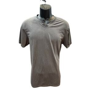 Korsa Road Runner All Day Short Sleeve V-Neck T-Shirt in Grey – Medium